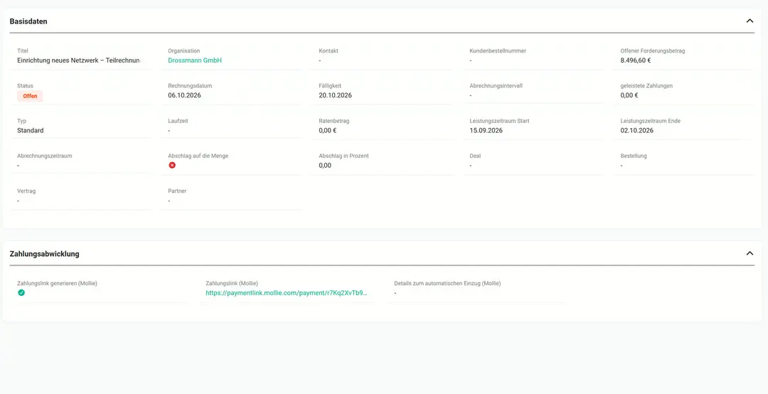Rechnung „Einrichtung neues Netzwerk – Teilrechnung 1“ der Drossmann GmbH, Status Offen, offener Betrag 8.496,60 €; Block „Zahlungsabwicklung“ mit „Zahlungslink generieren (Mollie)“ aktiv, Zahlungslink zu paymentlink.mollie.com und leerem Feld „Details zum automatischen Einzug (Mollie)“
