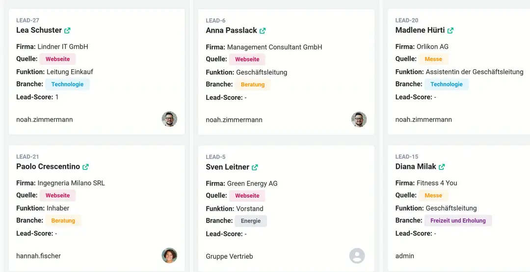 Kartenansicht der Leads mit LEAD-27 Lea Schuster (Lindner IT GmbH, Quelle Webseite, Leitung Einkauf, Branche Technologie, zuständig noah.zimmermann) vorn links, daneben weitere Leads